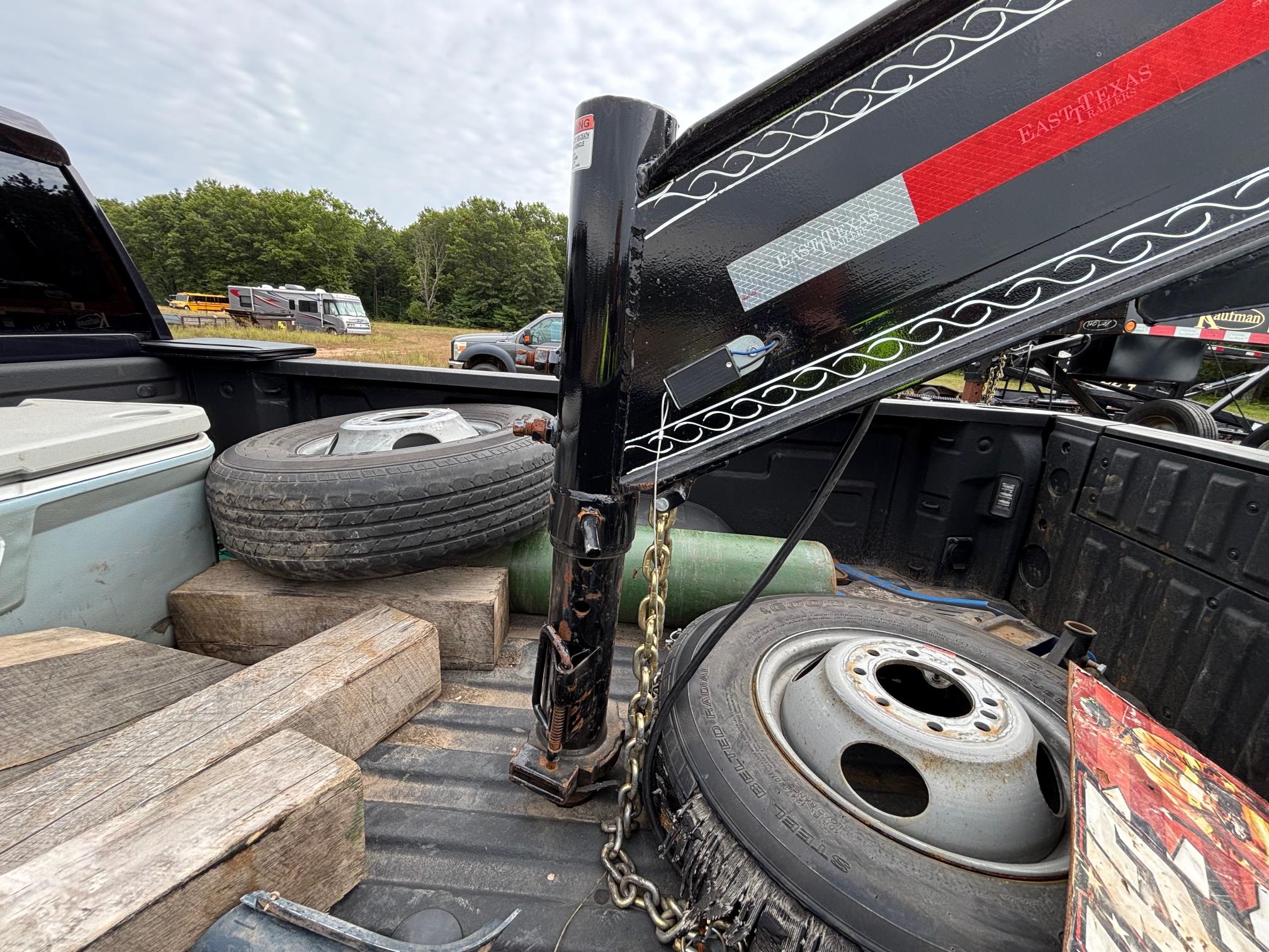 2022 EAST TEXAS TRAILERS 40 foot - Image 3